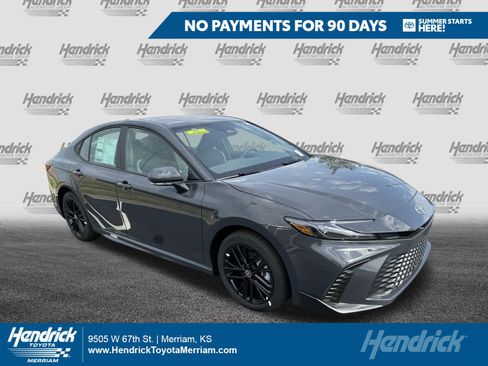 Used 2025 Toyota Camry SE w/ Convenience Package AWD/4WD image 1