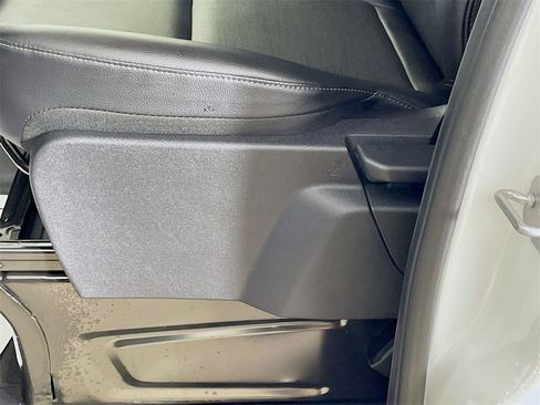 New 2025 Ford Transit 250 148 Medium Roof image 21