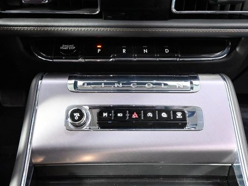 New 2025 Lincoln Aviator AWD w/ Equipment Group 101A image 32