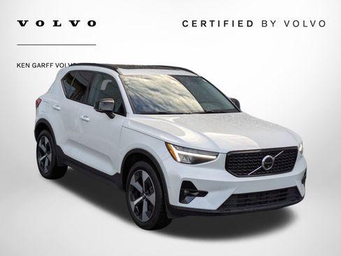 Used 2023 Volvo XC40 B5 Ultimate w/ Protection Package Premier image 1