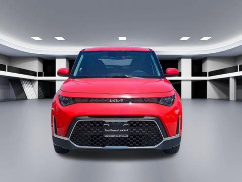 Used 2023 Kia Soul LX FWD image 9