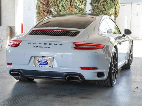 Used 2018 Porsche 911 Carrera RWD image 4