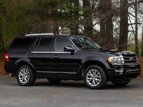 Used 2017 Ford Expedition Limited w/ Equipment Group 301A image 49