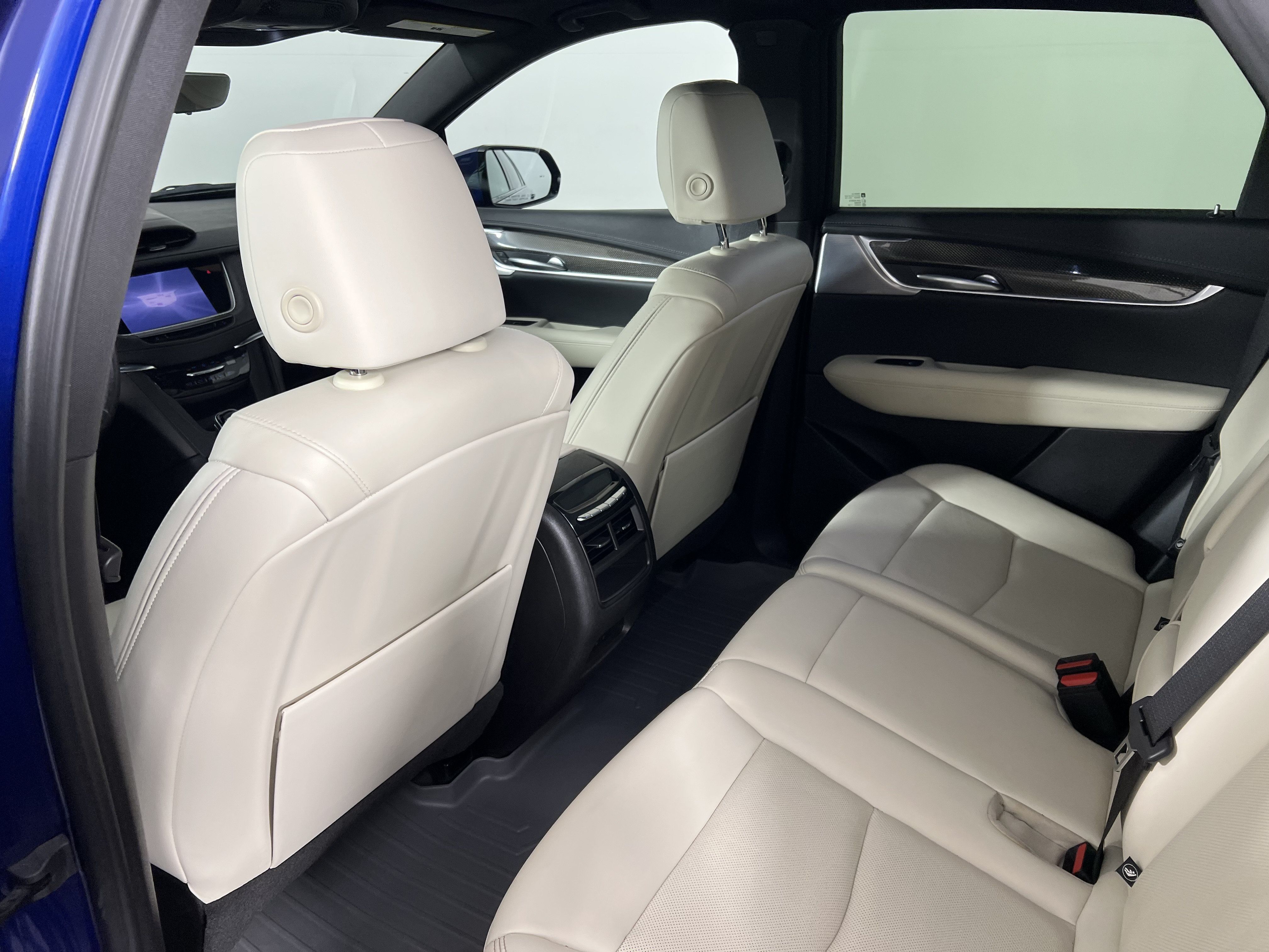 Used 2023 Cadillac XT5 Sportv w/ Technology Package AWD/4WD image 21