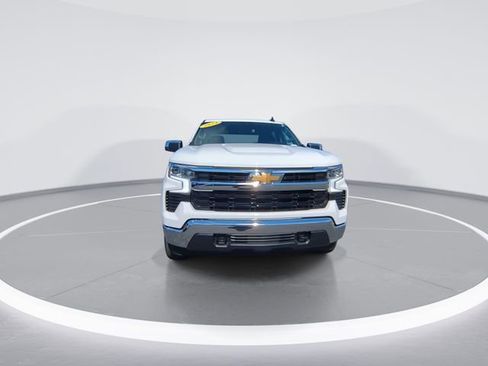 Used 2024 Chevrolet Silverado 1500 LT image 3