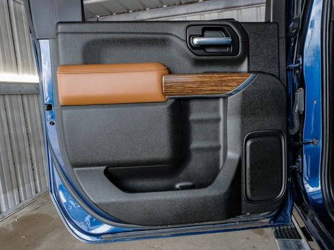 Used 2021 Chevrolet Silverado 3500 High Country image 49