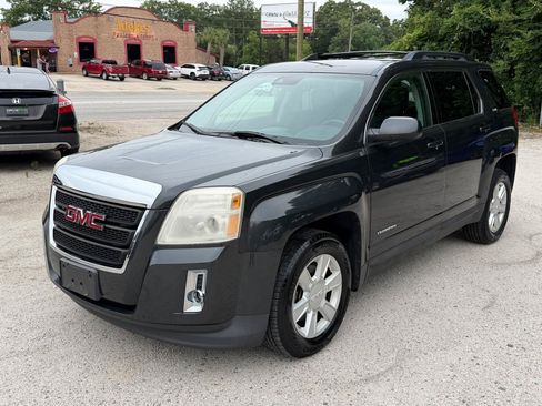 Used 2013 GMC Terrain SLE w/ Safety Package FWD image 1