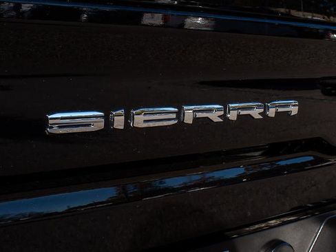 Used 2023 GMC Sierra 2500 AT4 w/ AT4 Preferred Package image 12