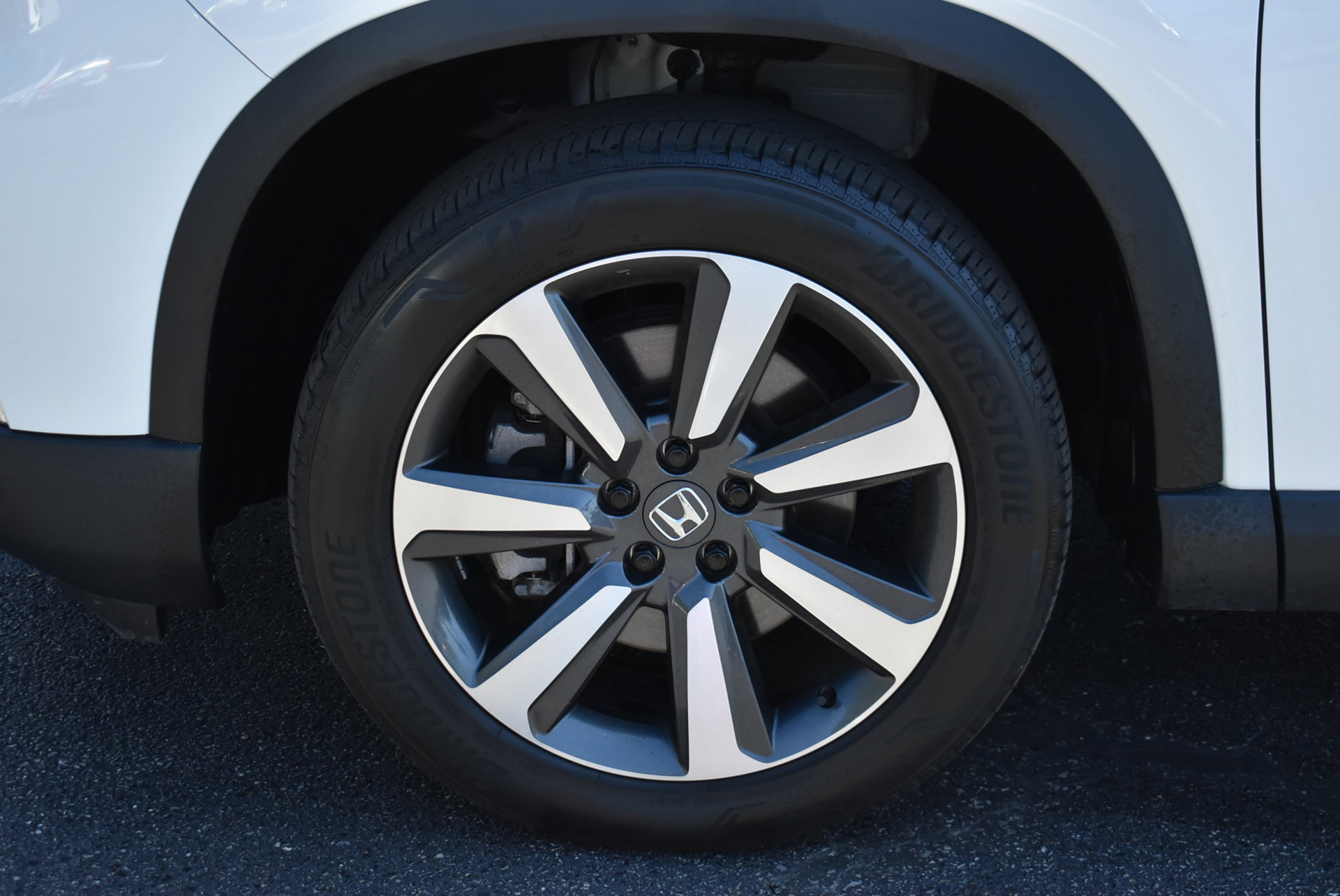 Used 2023 Honda Pilot Touring image 11