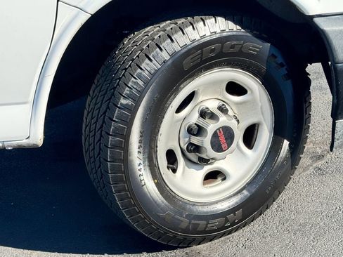 Used 2023 GMC Savana 2500 w/ Driver Convenience Package RWD image 9
