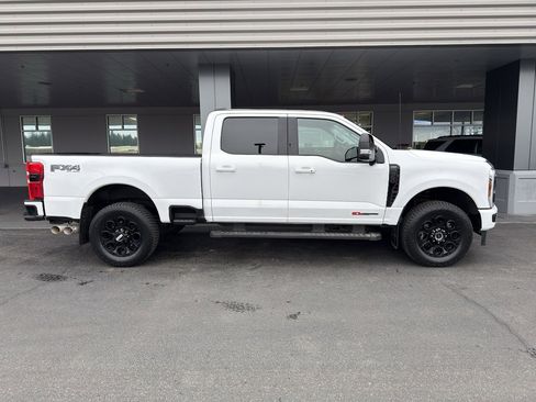 Certified 2025 Ford F350 Lariat w/ Black Appearance Package image 3