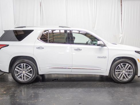 Used 2023 Chevrolet Traverse High Country AWD/4WD image 4
