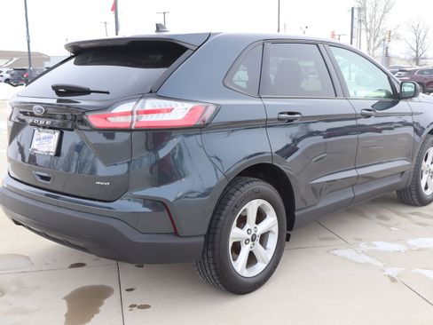 Used 2023 Ford Edge SE image 5