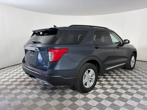 Used 2022 Ford Explorer XLT w/ Equipment Group 202A AWD/4WD image 7