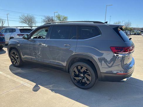 New 2026 Volkswagen Atlas SE image 8