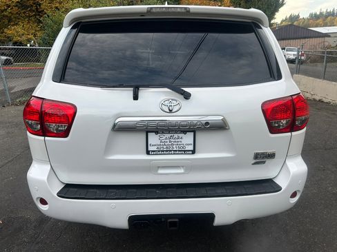 Used 2014 Toyota Sequoia Platinum image 6