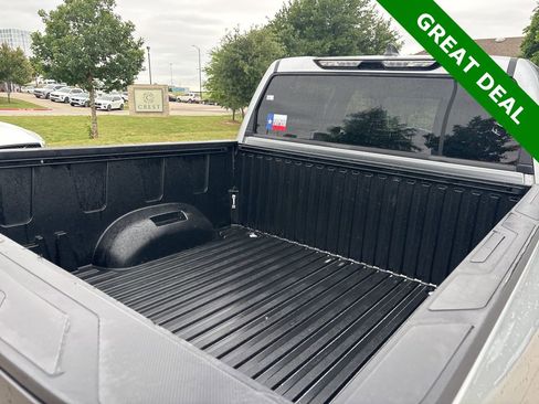 Used 2025 Toyota Tundra SR5 w/ SR5 Premium Package AWD/4WD image 33