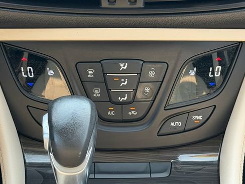 Used 2020 Buick Envision Preferred FWD image 23