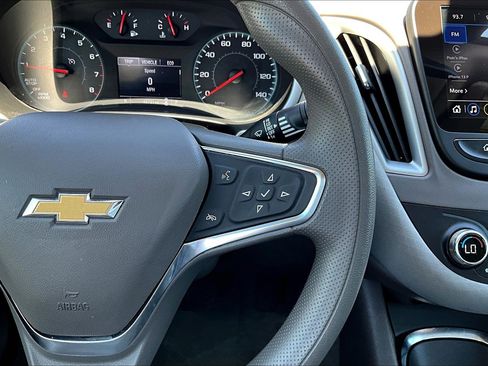 Used 2024 Chevrolet Malibu LT FWD image 12