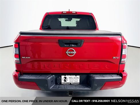 Used 2022 Nissan Frontier SV w/ Technology Package image 6