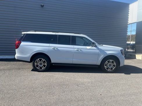 New 2025 Ford Expedition Max Active image 2