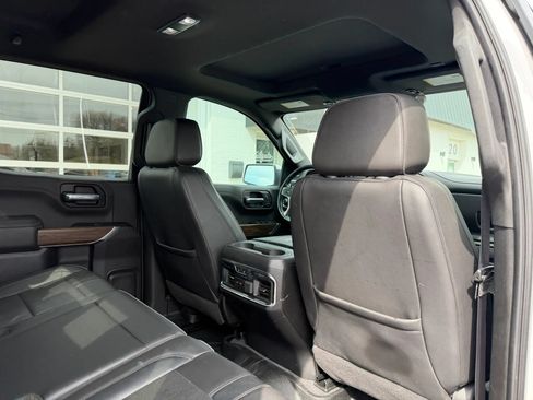 Used 2020 Chevrolet Silverado 1500 High Country w/ Technology Package AWD/4WD image 9