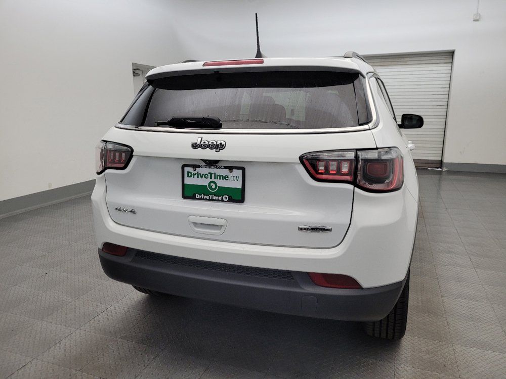 Used 2022 Jeep Compass Latitude w/ Sun and Sound Group AWD/4WD image 7