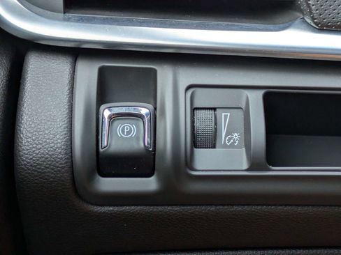 Used 2015 Cadillac XTS Luxury AWD/4WD image 25