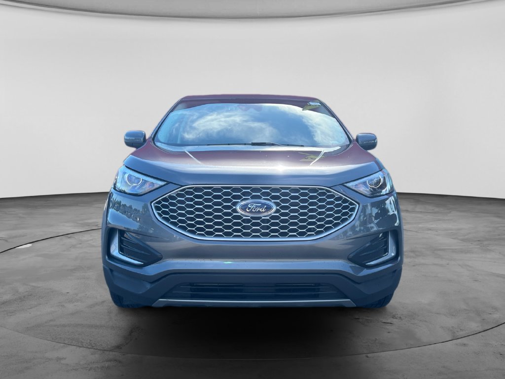 Used 2024 Ford Edge SEL AWD/4WD image 2