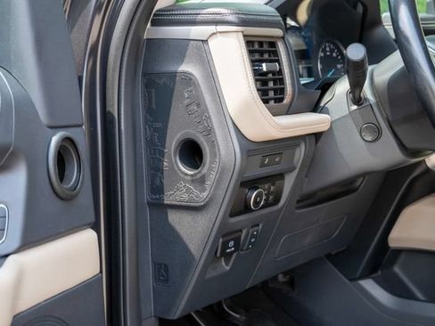 Used 2024 Ford Expedition Limited AWD/4WD image 24