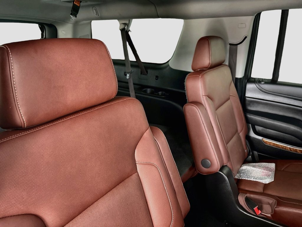 Used 2019 Chevrolet Suburban Premier w/ Premier Plus Edition AWD/4WD image 33