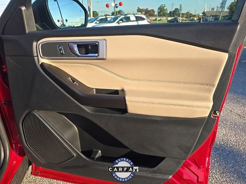 Used 2020 Ford Explorer XLT w/ Equipment Group 202A image 40