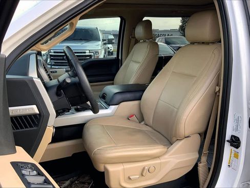 Used 2015 Ford F150 Lariat image 7