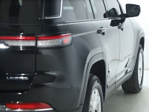 Used 2023 Jeep Grand Cherokee Limited w/ Luxury Tech Group II image 46