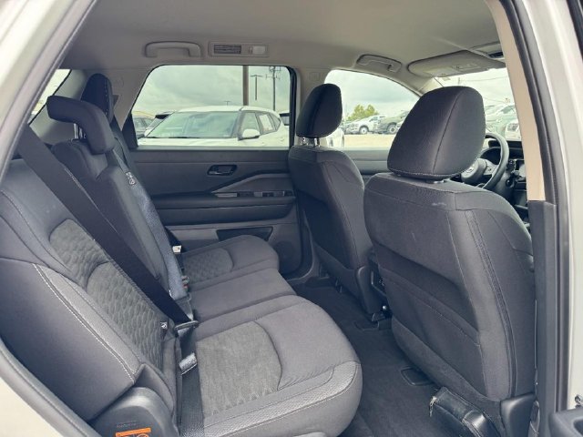 Used 2023 Nissan Pathfinder S w/ Cargo Package AWD/4WD image 14