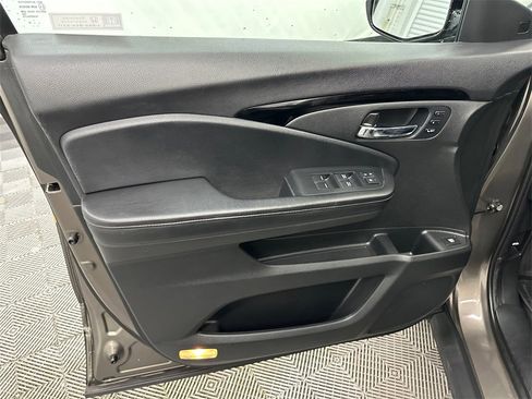 Used 2020 Honda Ridgeline RTL-E image 11