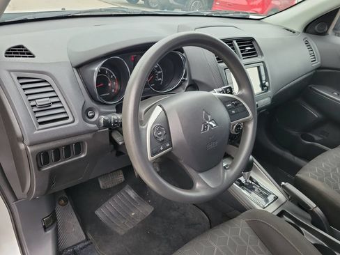 Used 2020 Mitsubishi Outlander Sport ES AWD/4WD image 13