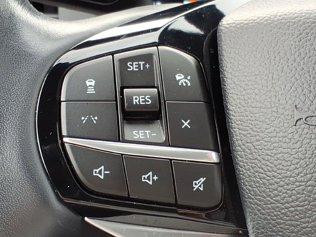 Used 2025 Ford Explorer Platinum AWD/4WD image 25