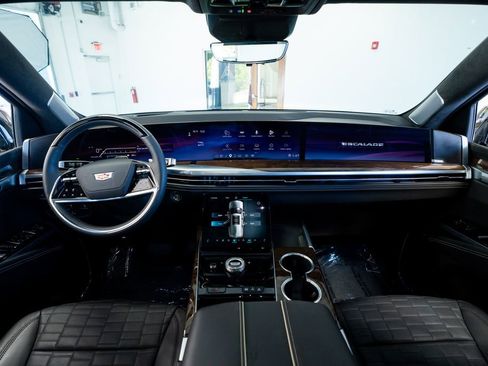 Used 2026 Cadillac Escalade ESV Platinum Sport w/ LPO, ONYX Package image 49