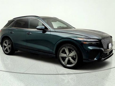 Used 2023 Genesis GV70 2.5T w/ Sport Prestige Package AWD/4WD image 3