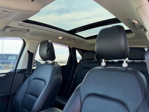 Certified 2021 Ford Escape SEL w/ Technology Package AWD/4WD image 14