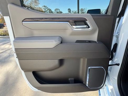 New 2026 GMC Sierra 1500 SLT w/ SLT Premium Plus Package image 8