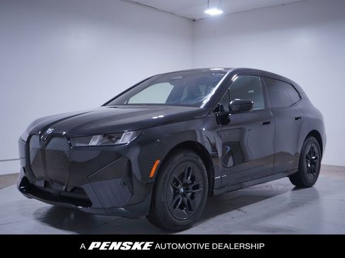 Used 2026 BMW iX xDrive45 image 1