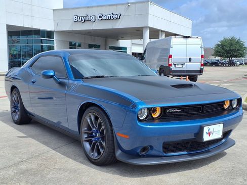 Used 2023 Dodge Challenger R/T w/ T/A Package RWD image 3