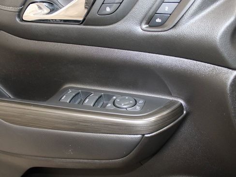 Used 2023 GMC Acadia SLT w/ Elevation Edition image 39