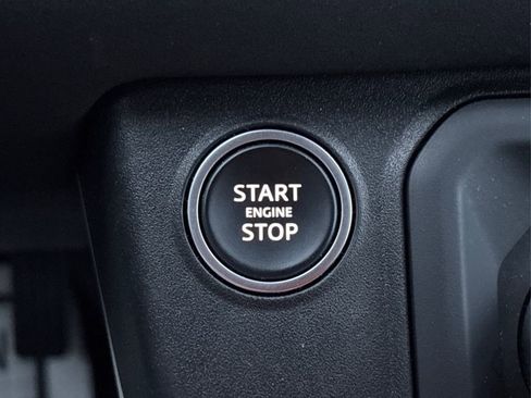 Used 2023 Land Rover Defender 90 S image 29