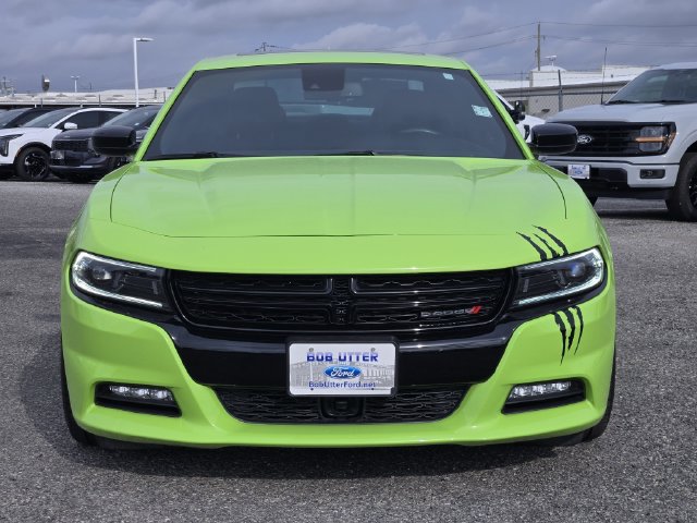 Used 2023 Dodge Charger SXT w/ Plus Group RWD image 2