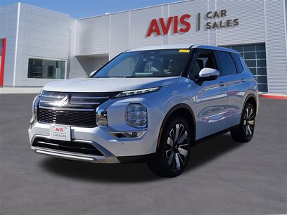 Used 2025 Mitsubishi Outlander SE