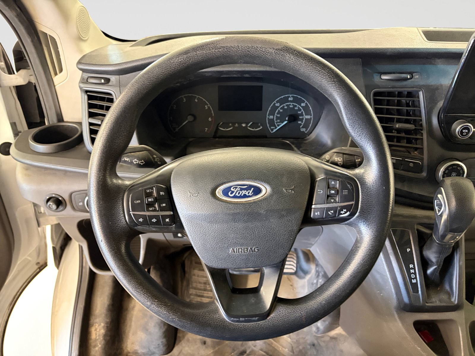 Used 2020 Ford Transit 250 Medium Roof w/ Upfitter Package RWD image 11