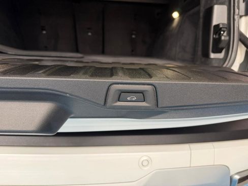 Used 2024 BMW X5 xDrive40i w/ Premium Package image 22